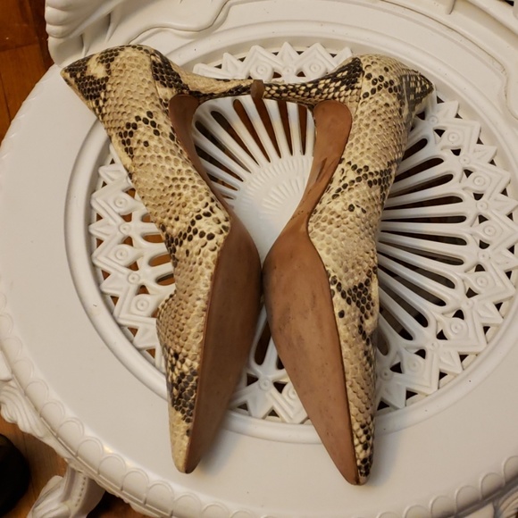 Coach Chelsey Printed Python Pumps Size 10B - Picture 3 of 8